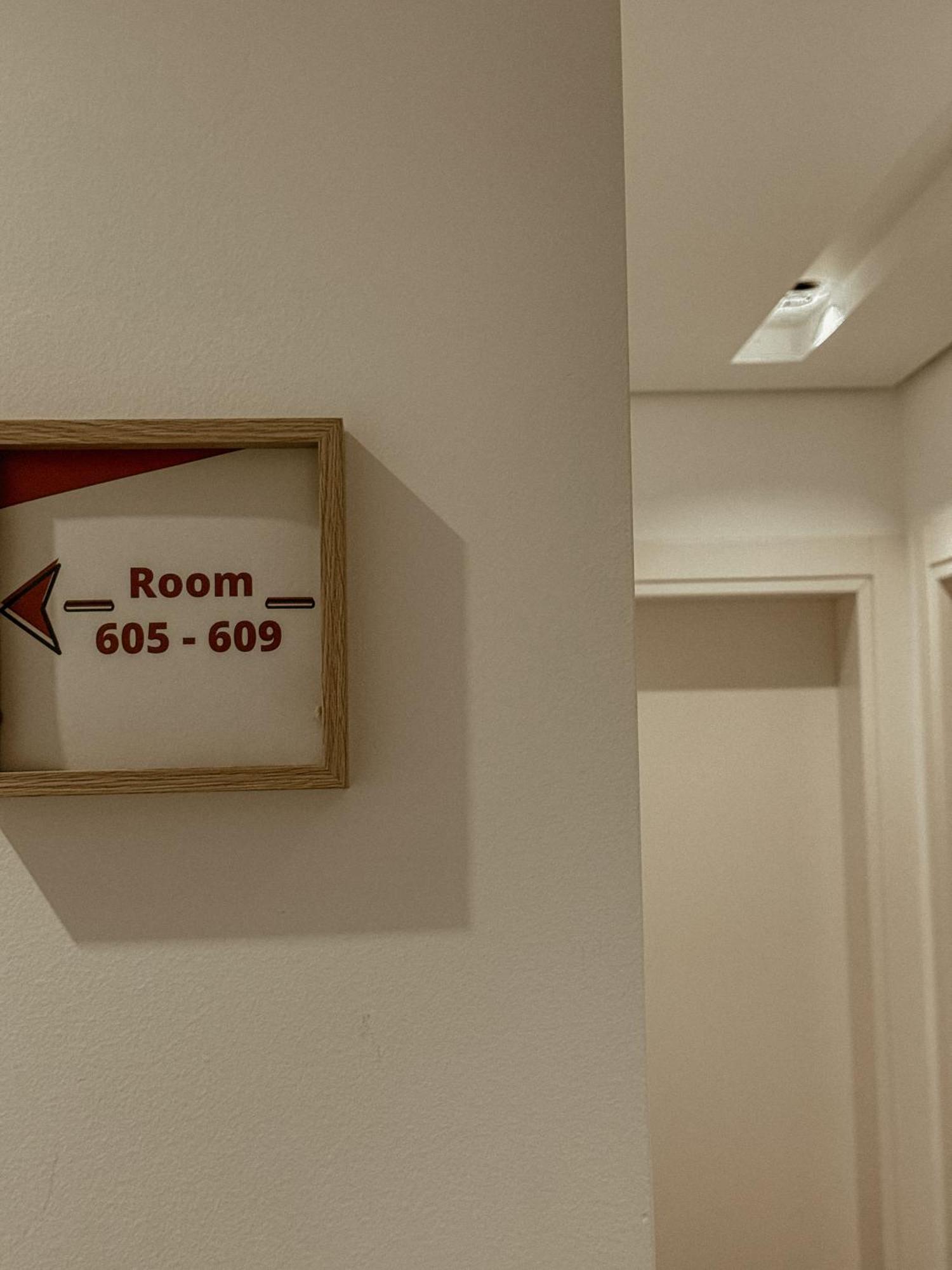 Maxi Room Vlorë エクステリア 写真