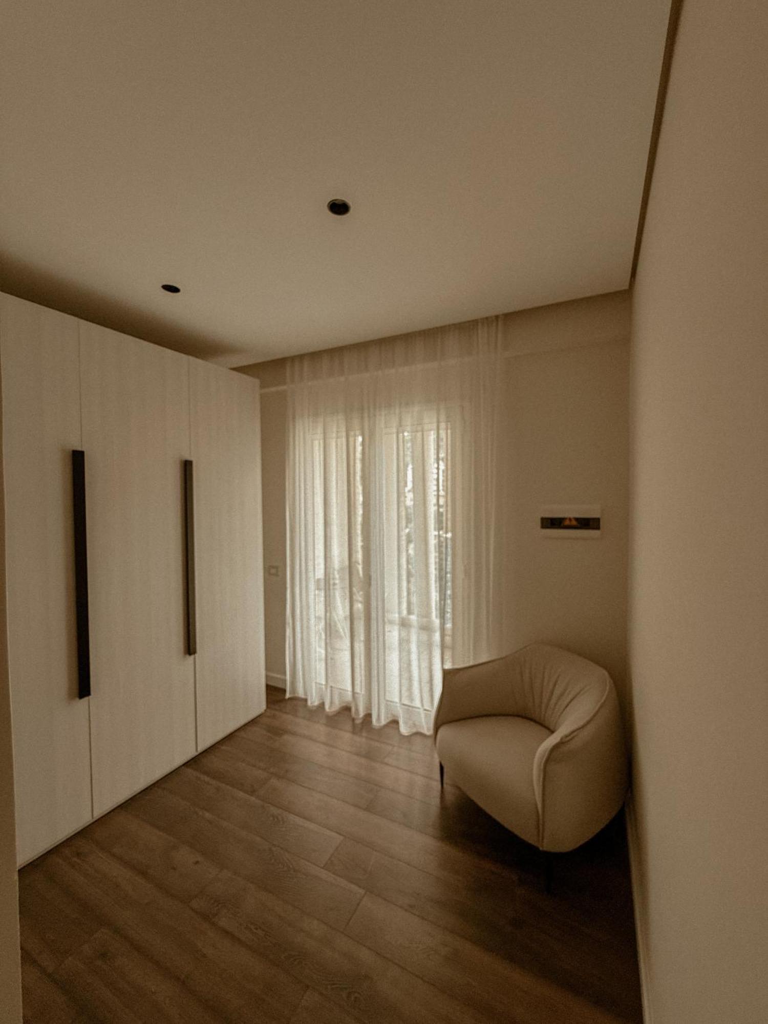 Maxi Room Vlorë エクステリア 写真